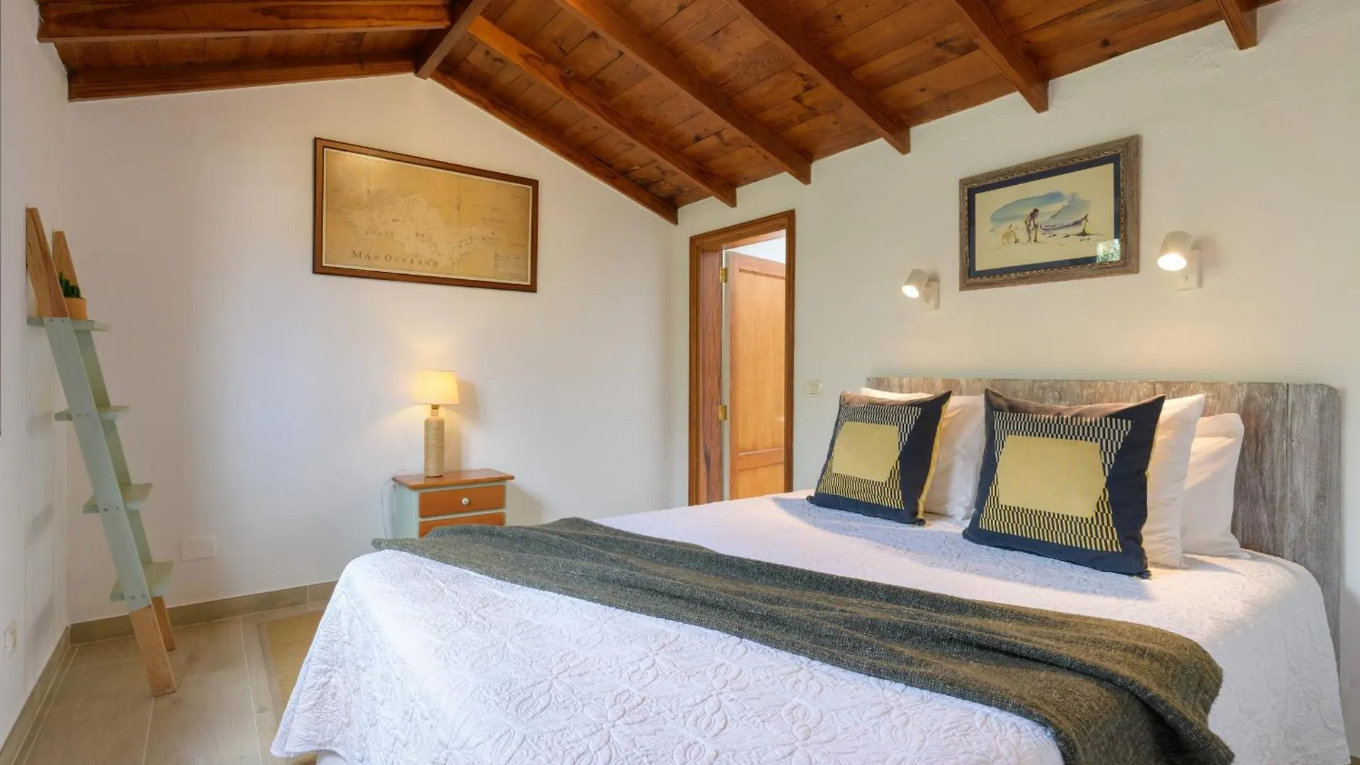 Estudio Tegoyo Macher 0*,  Spain
